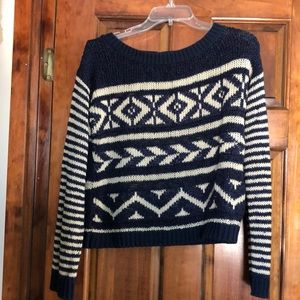 Rewind light weight patterned sweater.